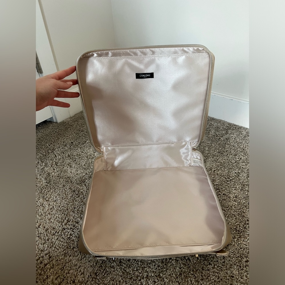 BRAND NEW!! Lancome Makeup Bag❤️ - Picture 7 of 10